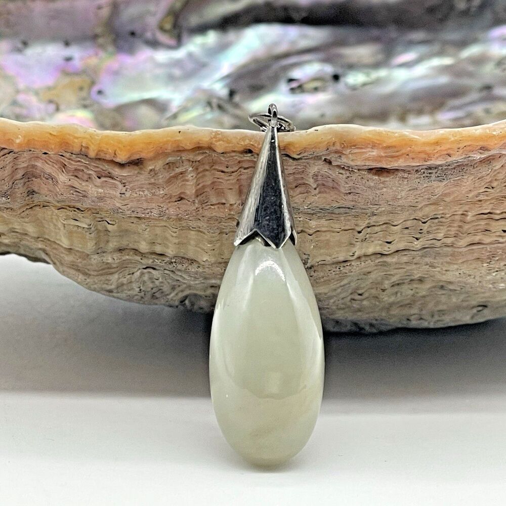 K白金 White Gold Stamped Natural Jade Dangle Teardrop Pendant Necklace Pear Shape